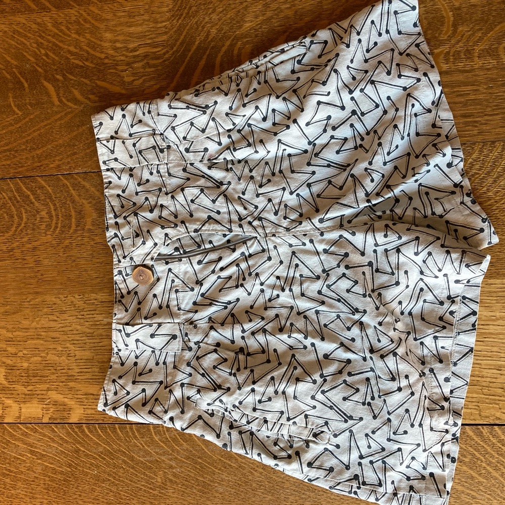 High waisted geometric shorts